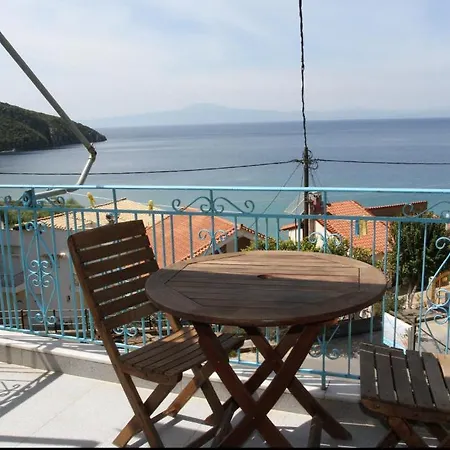 Apartment Studios Koukis *